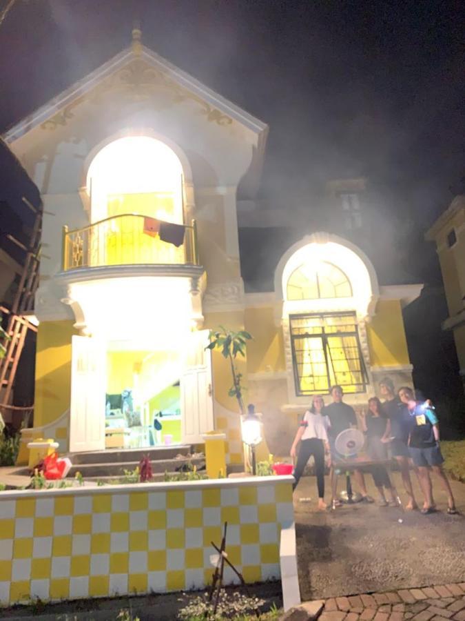 Villa Wubao Kota Bunga 3 Kamar Harga Budget Cinengangirang ภายนอก รูปภาพ